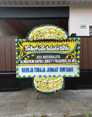 Papan Bunga Duka di Bantaeng