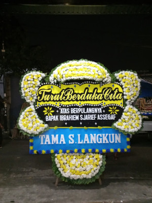 Papan Bunga Duka di Bantaeng